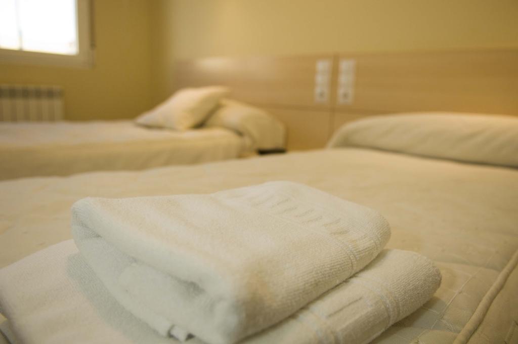 Hostal Europa Castejón Exteriör bild